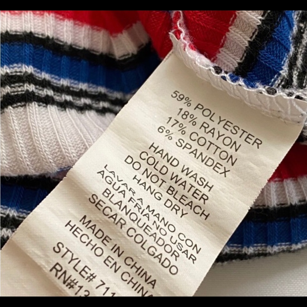 Striped Ribbed Crop Top - Picture 4 of 4